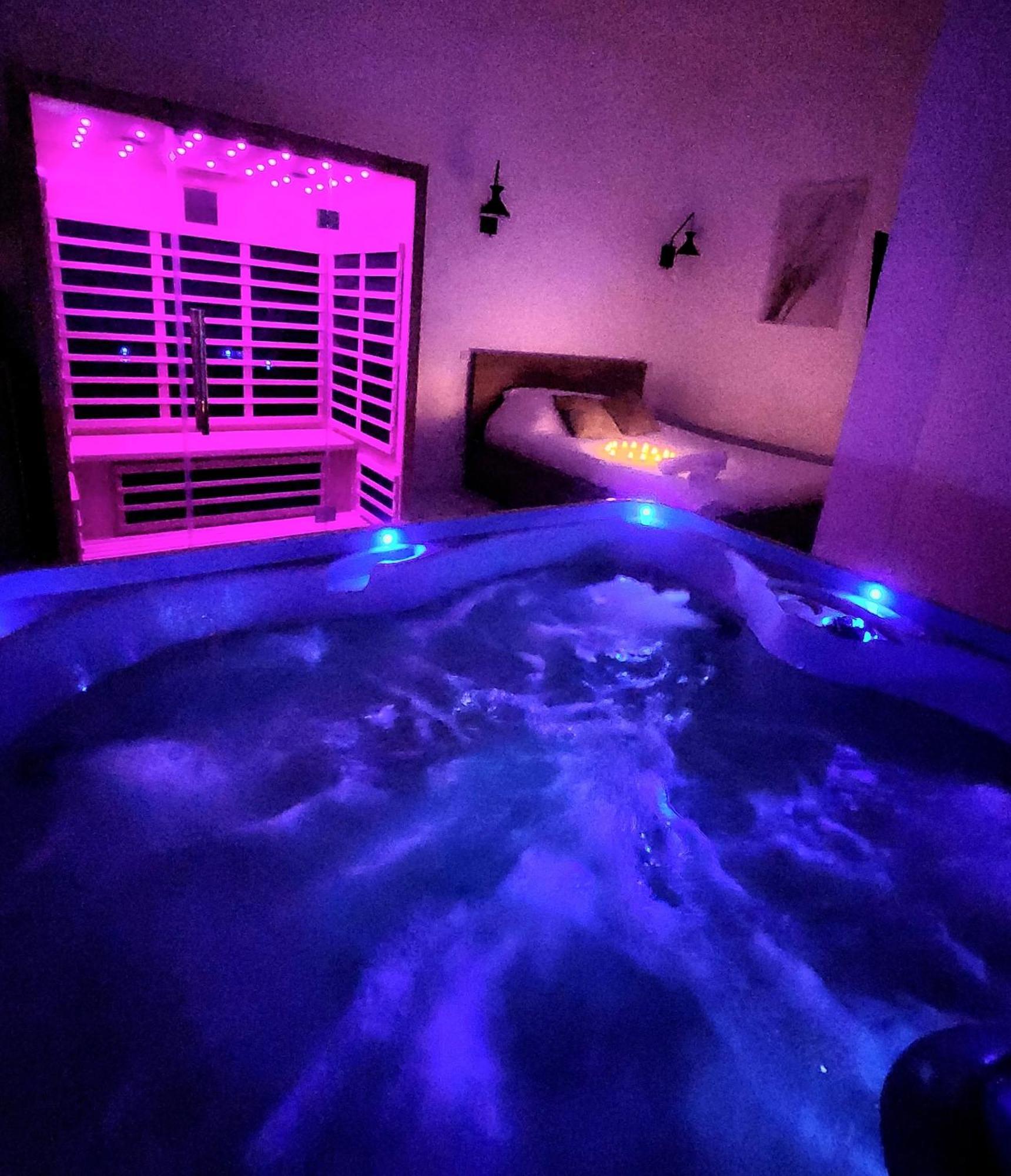 Love Room Jacuzzi Sauna Privatif Marseille Exterior photo